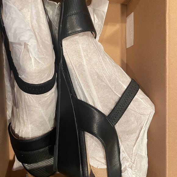 Life Stride 9 1/2 w black. New never worn. - Picture 2 of 4